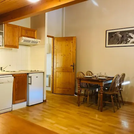 Appartement Avec Piscine Et Parking, Animaux Admis - Fr-1-629-92 Samoëns