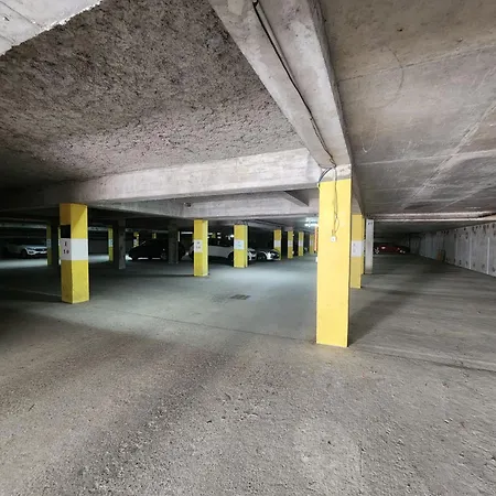 Avec Piscine Et Parking, Animaux Admis - Fr-1-629-92